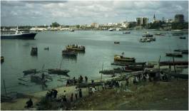 Der Hafen von Dar-es-Salaam / Tansania